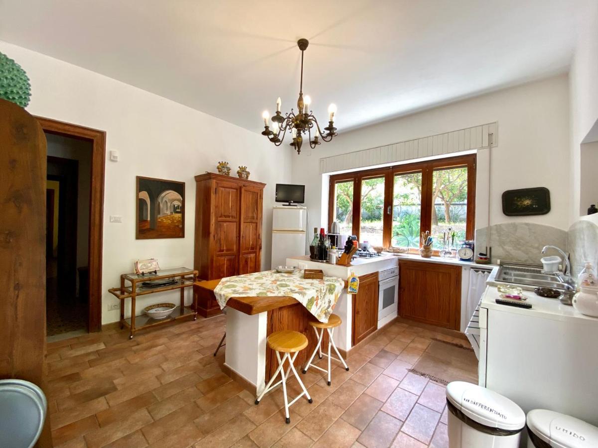 Villa Tana Pacenzia Cefalu Exterior photo
